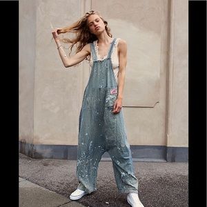 ISO Gus Overalls ❤️